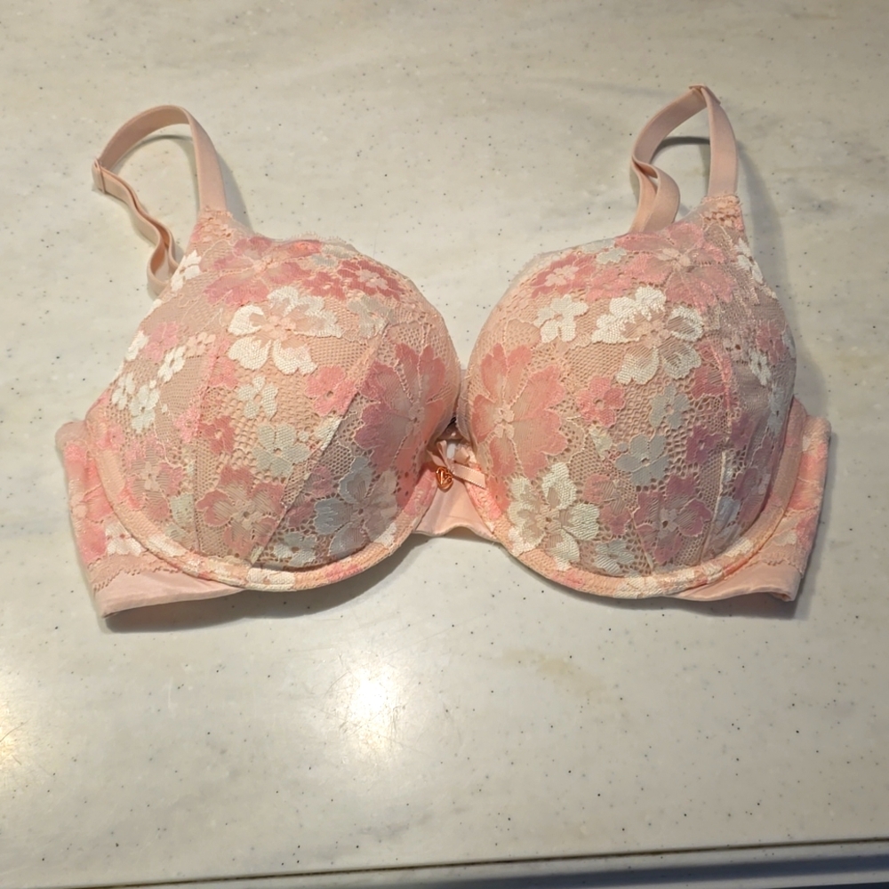 Victoria Secret bra. size 34D